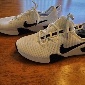 Nike tennis shoes